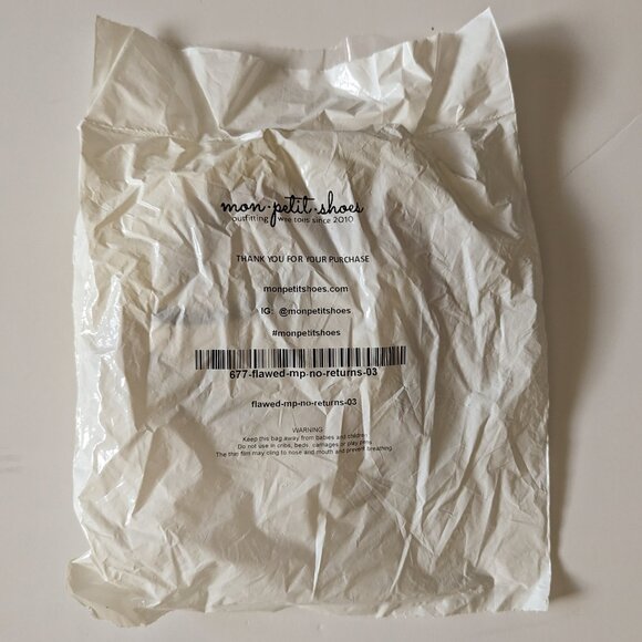 Mon Petit Shoes T-strap Flawed NIB size 3 bright yellow - Picture 3 of 3